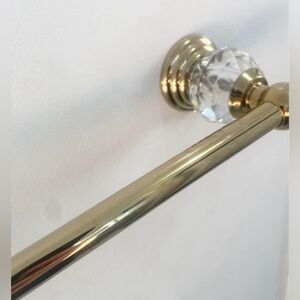 Adjustable gold crystal towel bar